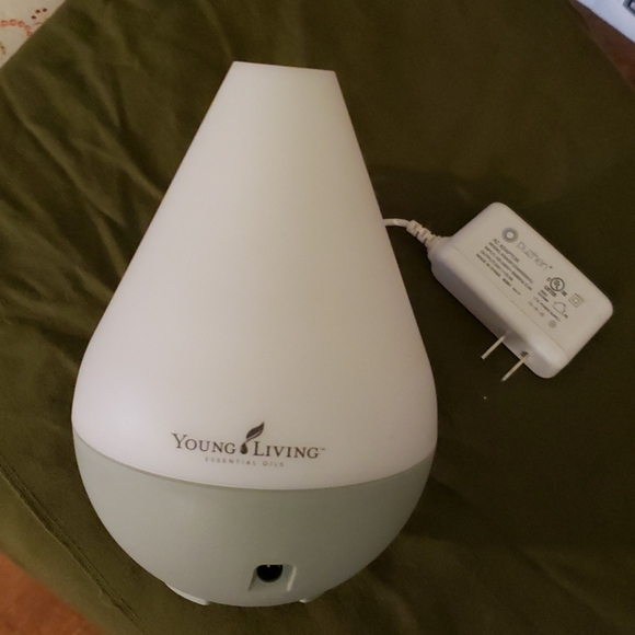 Young living essential oil diffuser